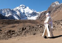 PM Modi urges tourists to spend 10% of their travel budget to buy local products