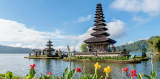 Indonesia Shifts Tourism Focus to India and China Amid Decline in Western Visitors